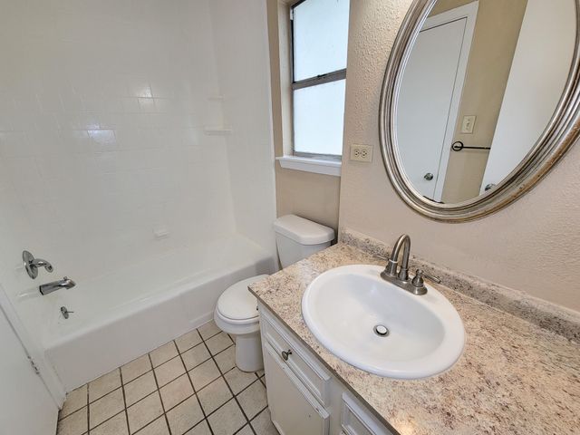 2710 Quail Creek Drive, Missouri City, TX 77459