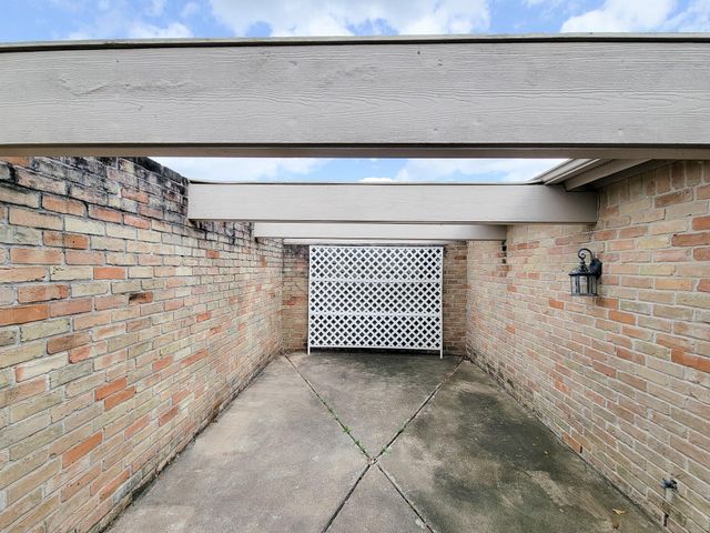 2710 Quail Creek Drive, Missouri City, TX 77459