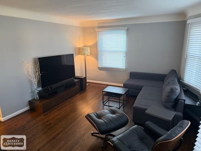 637 S Kenwood Avenue, Royal Oak, MI 48067