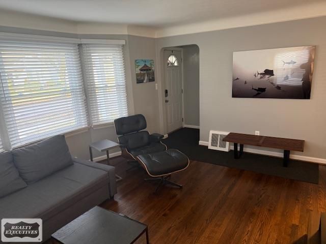 637 S Kenwood Avenue, Royal Oak, MI 48067