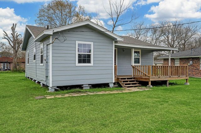 1210 Glendale Street, Dayton, TX 77535