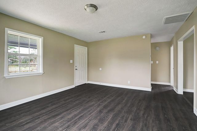 1210 Glendale Street, Dayton, TX 77535