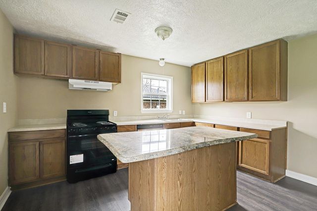 1210 Glendale Street, Dayton, TX 77535