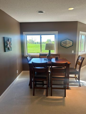 3506 W Eagle Ridge Dr, Willmar, MN 56201