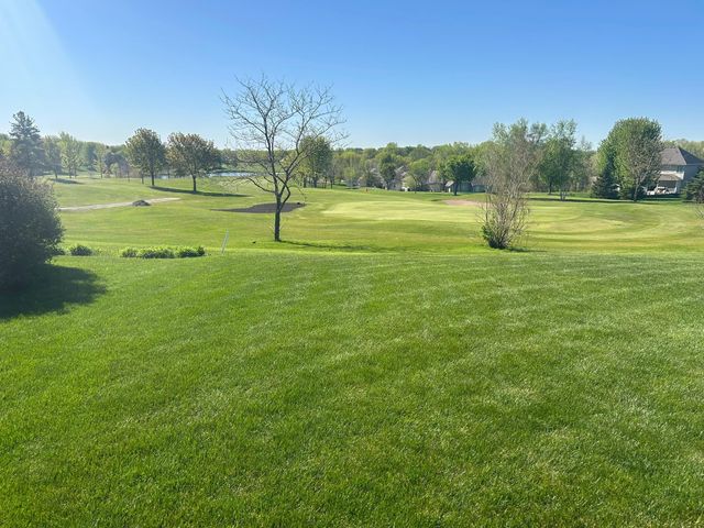 3506 W Eagle Ridge Dr, Willmar, MN 56201