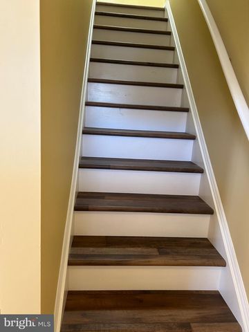 140 LEXINGTON CT, Stephens City, VA 22655
