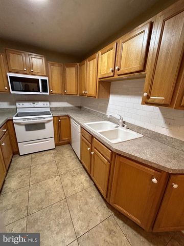 140 LEXINGTON CT, Stephens City, VA 22655