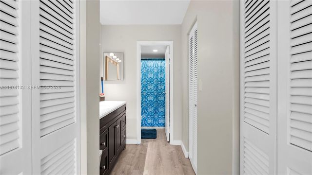 6301 N Falls Cir Dr 206, Lauderhill, FL 33319