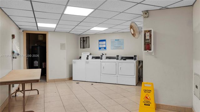 6301 N Falls Cir Dr 206, Lauderhill, FL 33319