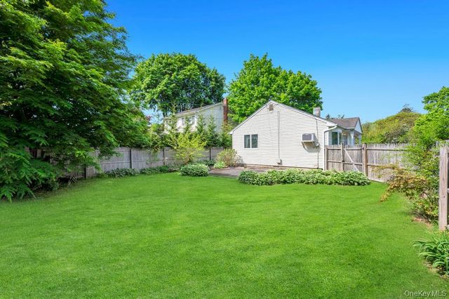 270 7th Street, Saint James, NY 11780