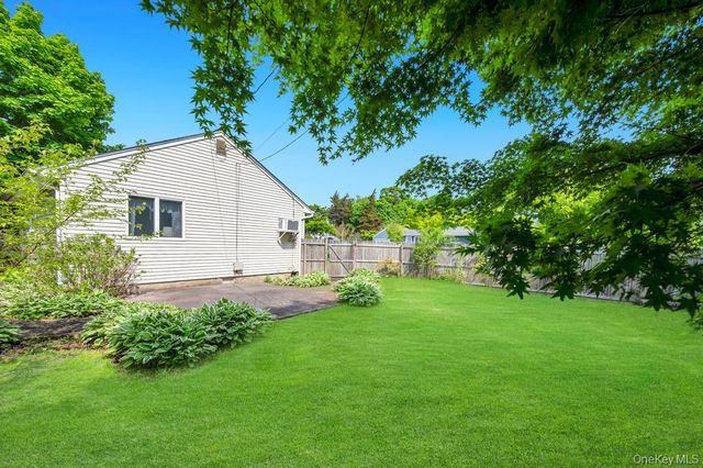 270 7th Street, Saint James, NY 11780