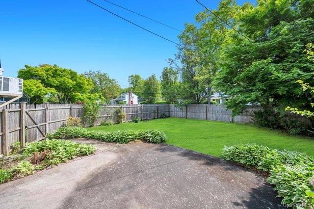 270 7th Street, Saint James, NY 11780