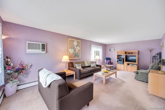 270 7th Street, Saint James, NY 11780