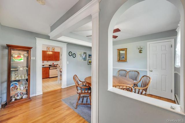 270 7th Street, Saint James, NY 11780
