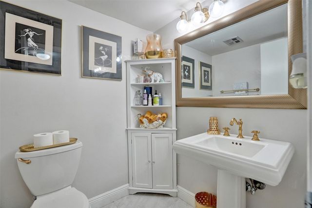 4851 NW 21st Street 405, Lauderhill, FL 33313