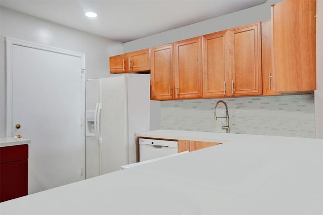 4851 NW 21st Street 405, Lauderhill, FL 33313