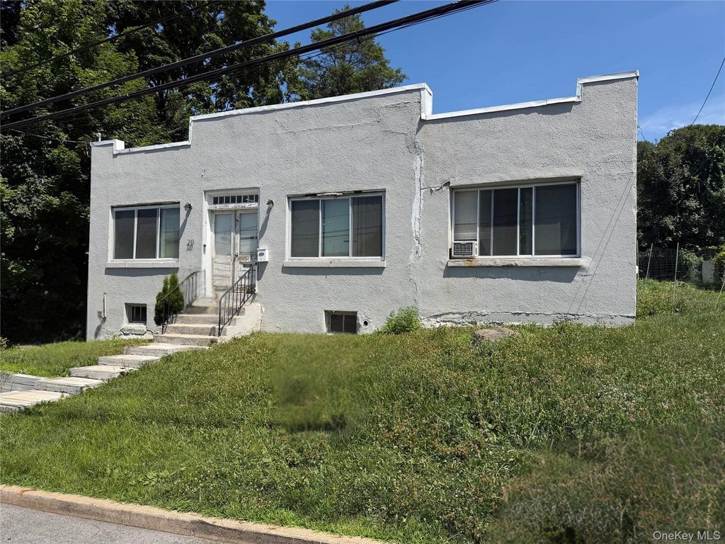 20 N Hillside Avenue, Elmsford, NY 10523 — exterior