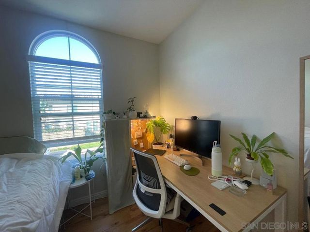 6587 Guava Way, San Diego, CA 92130