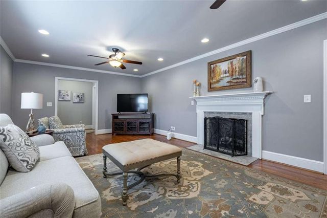 211 Sunset Drive, Lindale, GA 30147