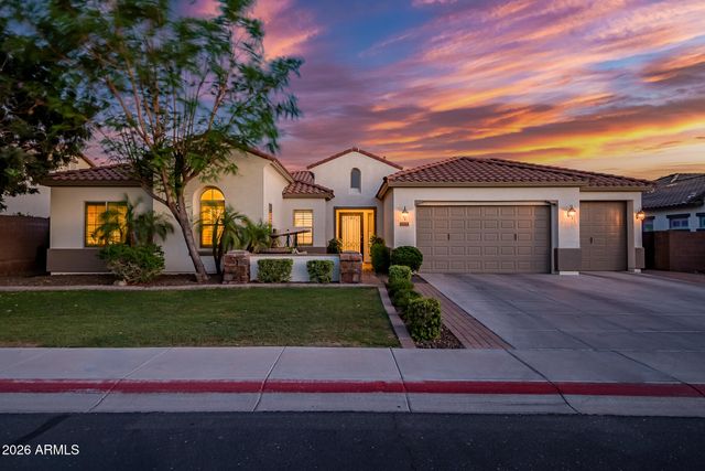 3713 E Ellis Street, Mesa, AZ 85205