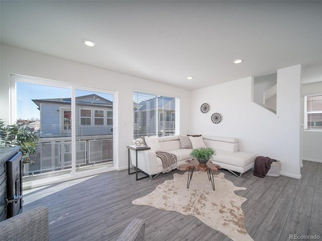 46543 Gold Prairie Dr, Bennett, CO 80102