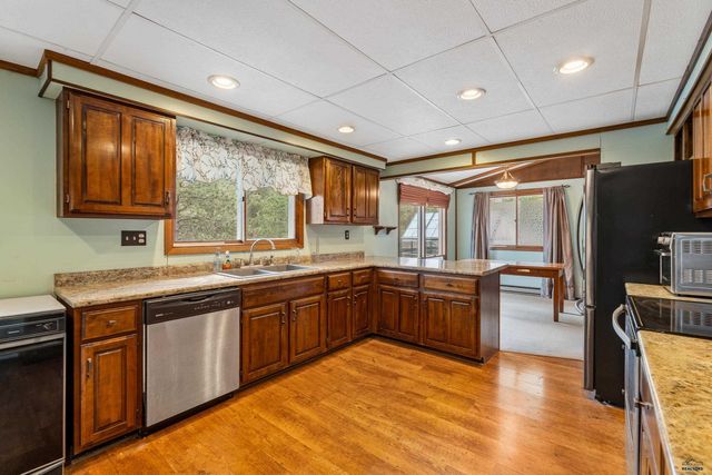 145 SWISS DR, Rapid City, SD 57702