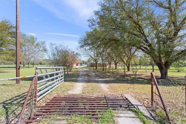 437 Lcr 664, Kosse, TX 76653