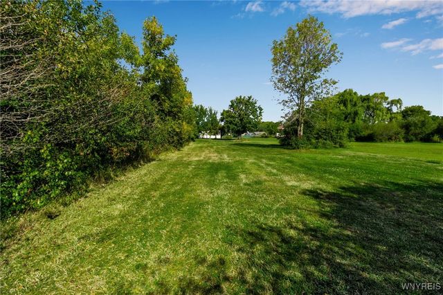 7901 Packard Road, Niagara, NY 14304