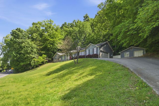 308 N Tibbs Road, Dalton, GA 30720