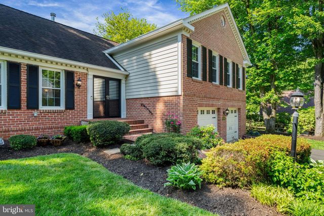5445 FLINT TAVERN PL, Burke, VA 22015