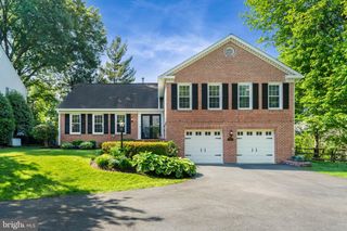 5445 FLINT TAVERN PL, Burke, VA 22015
