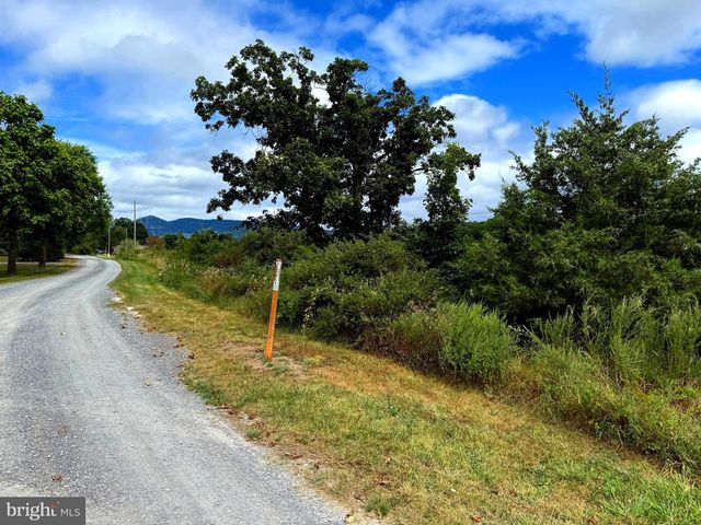 425 WISTERIA LN, Old Fields, WV 26845