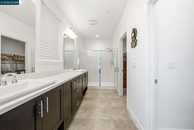 1671 mulholland dr, Lathrop, CA 95330
