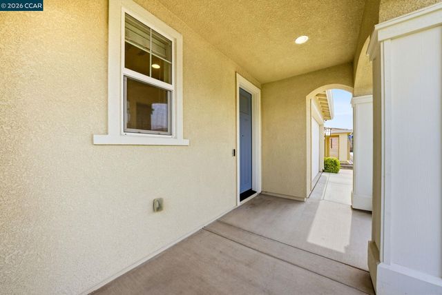1671 mulholland dr, Lathrop, CA 95330