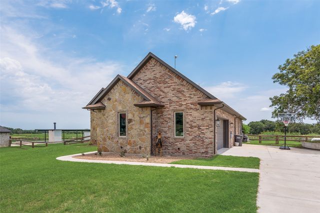 8310 Old Springtown Road, Springtown, TX 76082
