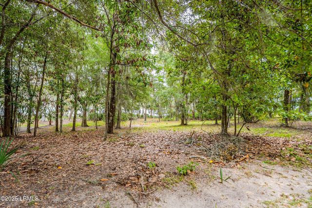 233 De La Gaye Point, Beaufort, SC 29902