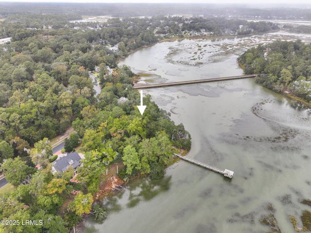 233 De La Gaye Point, Beaufort, SC 29902