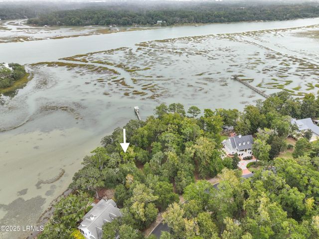 233 De La Gaye Point, Beaufort, SC 29902
