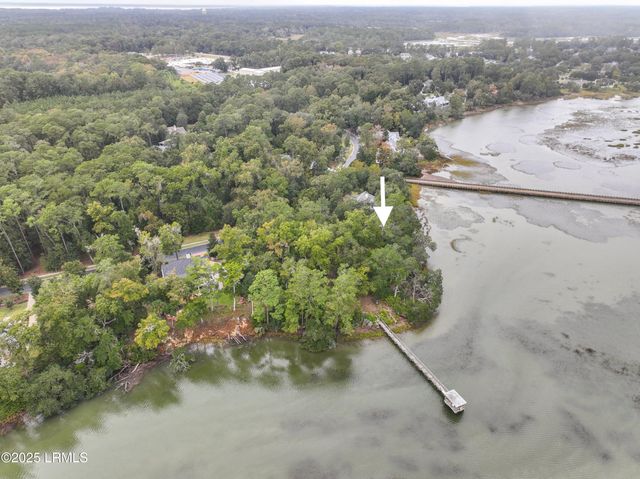 233 De La Gaye Point, Beaufort, SC 29902