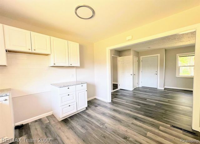 316 Lytle Place, Garden City, MI 48135