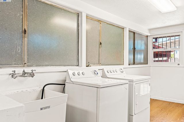 1015 82Nd Ave, Oakland, CA 94621