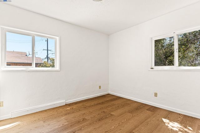 1015 82Nd Ave, Oakland, CA 94621