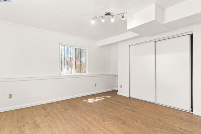 1015 82Nd Ave, Oakland, CA 94621