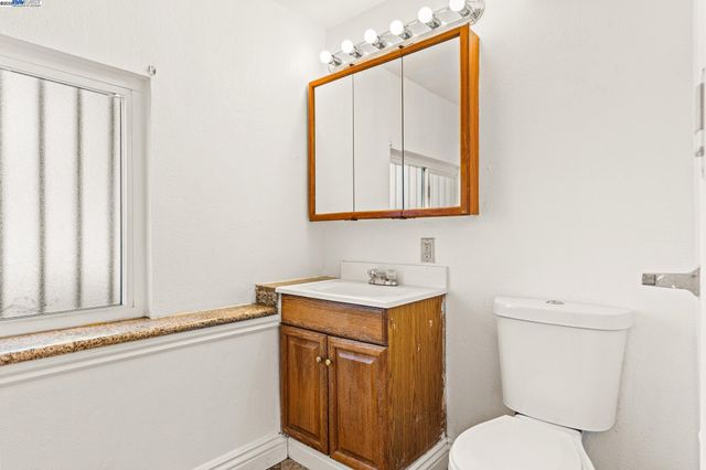 1015 82Nd Ave, Oakland, CA 94621