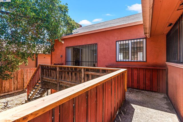 1015 82Nd Ave, Oakland, CA 94621