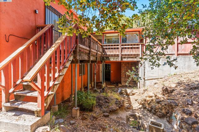 1015 82Nd Ave, Oakland, CA 94621