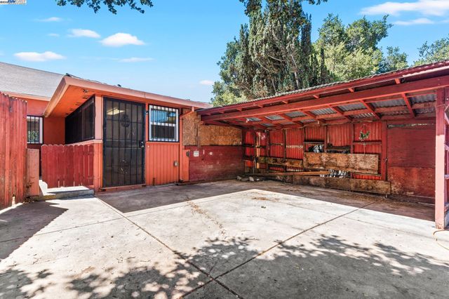 1015 82Nd Ave, Oakland, CA 94621