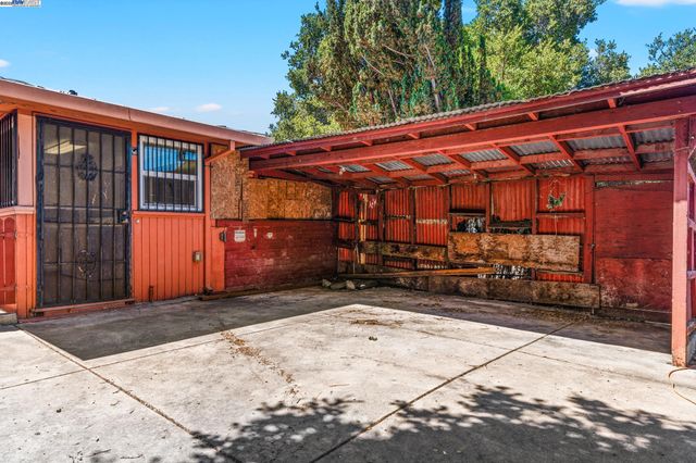 1015 82Nd Ave, Oakland, CA 94621