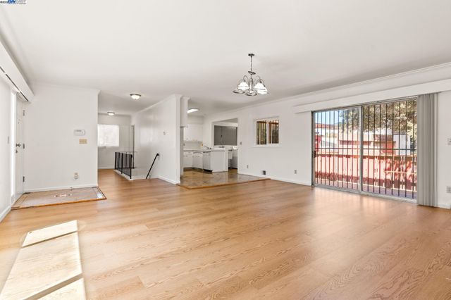 1015 82Nd Ave, Oakland, CA 94621