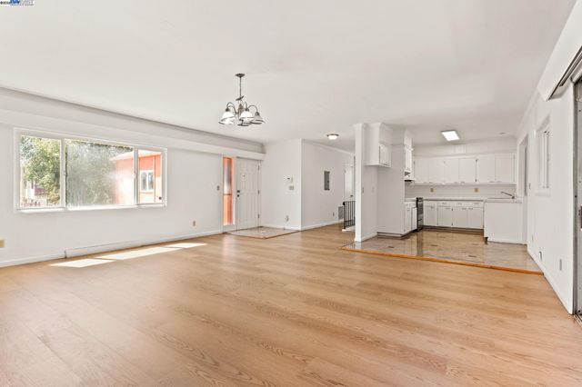 1015 82Nd Ave, Oakland, CA 94621